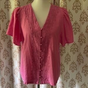 Crown & Ivy Pink Embroidered linen V-Neck Top M